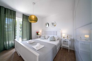 3 Schlafzimmer, Schreibtisch, Bügeleisen/Bügelbrett, kostenloses WLAN