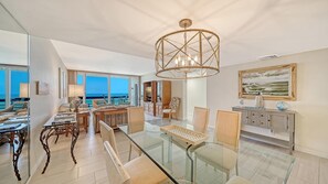 Dining - Full Beach View 2 Bedroom Condo (Longboat Key)