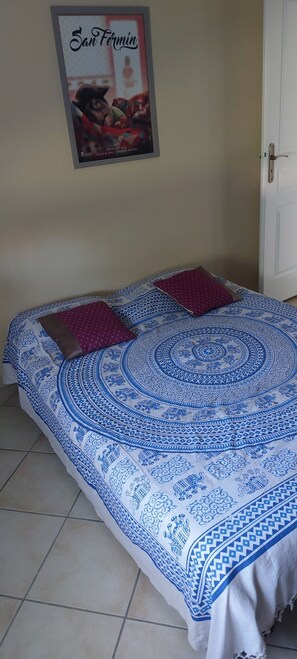 2 bedrooms, iron/ironing board, WiFi, bed sheets - Semi-detached house in the countryside garden covered terrace (Lahourcade)