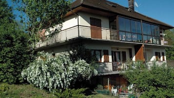 Esterni