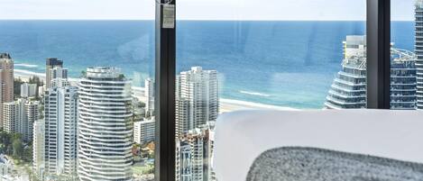 2 dormitoris, caixa forta a l'habitació i planxa i posts de planxar