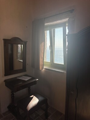 Habitación cuádruple superior, vistas a la playa | Wifi gratis