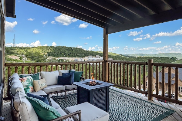 Sectional seating with gas fire pit
