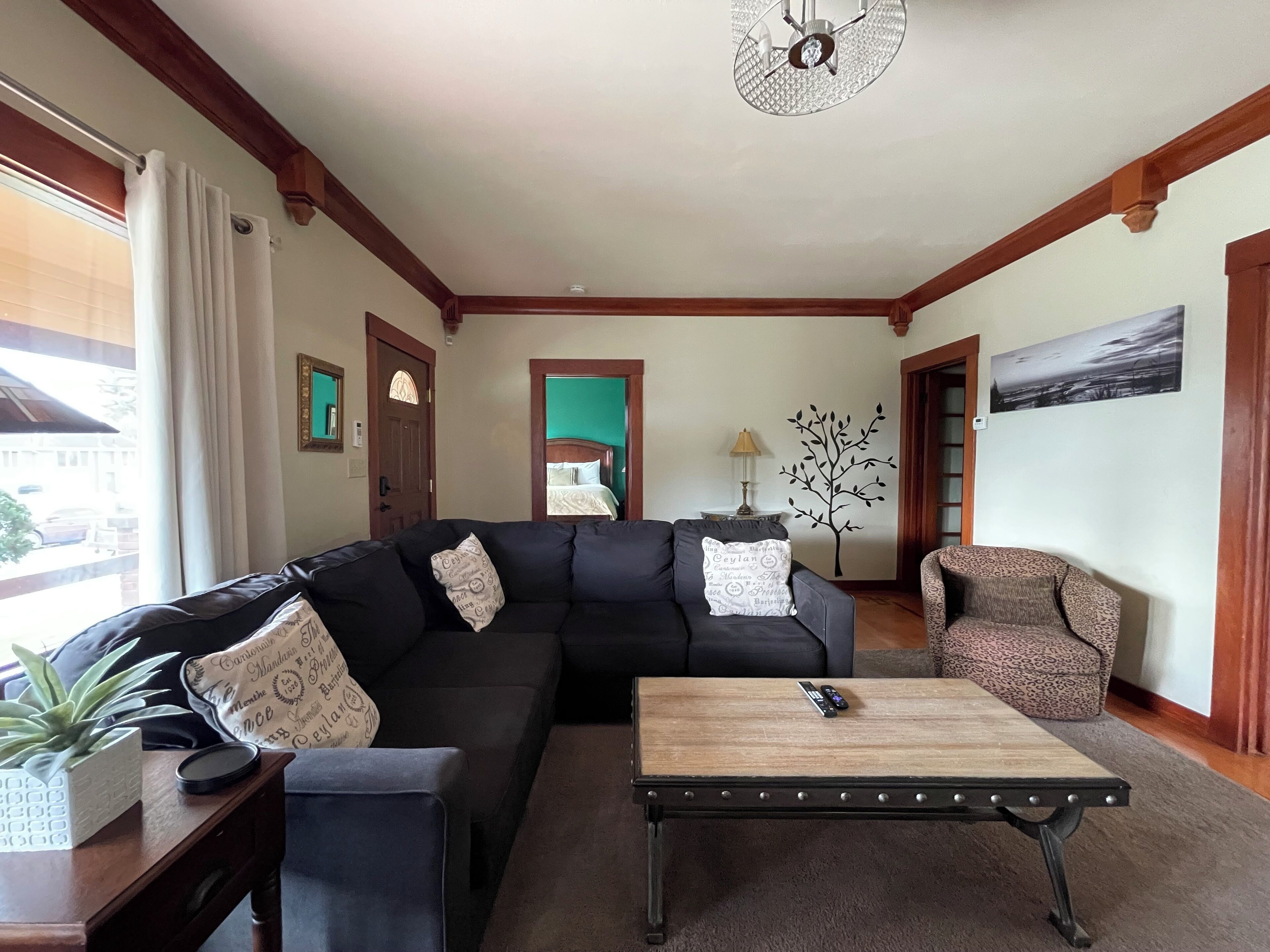 Smart-TV, Kamin, Tischfußball