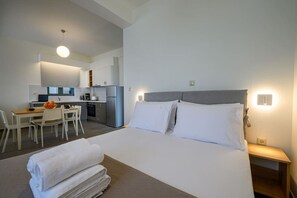 1 室のベッドルーム、旅行用ベビーベッド、WiFi、ベッドシーツ