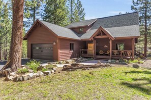 Exterior - Beautiful 3 Bedroom Mountain Paradise near Lake Davis (Portola)