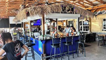 Bar (en la propiedad)