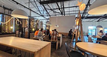 🏡 Charming 2-Bedroom Home in Lakeland