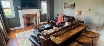 Townview Farmhouse - Bourbon Trail - Farm Stay