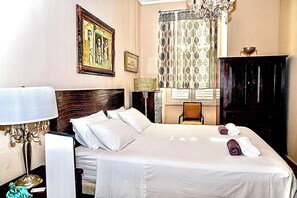 3 bedrooms, iron/ironing board, WiFi, bed sheets - Large Three Bedroom, Center of Old Town Dubrovnik (Dubrovnik)