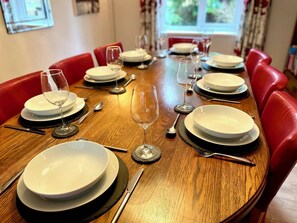 Dining - Large Home Near Soho Farmhouse, Blenheim Palace and Oxford (Deddington)