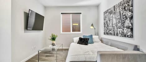 4 Schlafzimmer, Bügeleisen/Bügelbrett, Reisekinderbett, WLAN