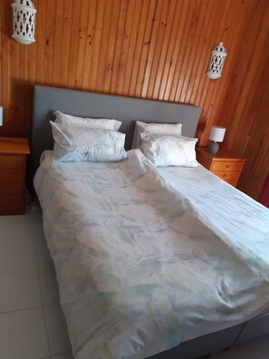 2 Schlafzimmer, Bügeleisen/Bügelbrett, WLAN, Bettwäsche