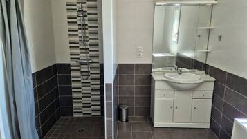 Een douche, een haardroger