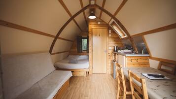 1 bedroom, travel cot, free WiFi