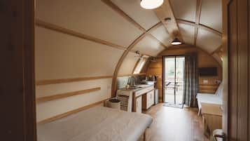 1 bedroom, travel cot, free WiFi
