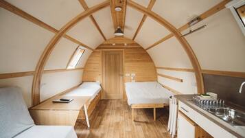 1 bedroom, travel cot, free WiFi