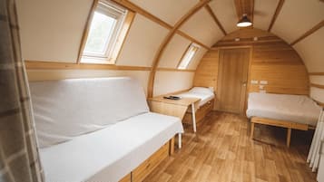 1 bedroom, travel crib, WiFi (free)