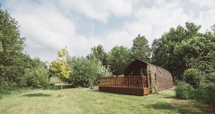 Stepless Ensuite Wooden Cabin in Stunning Location