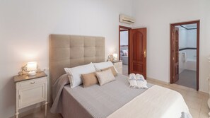 3 bedrooms, iron/ironing board, travel crib, WiFi