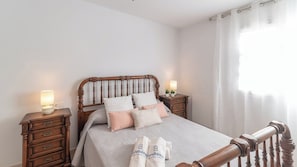 3 Schlafzimmer, Bügeleisen/Bügelbrett, Reisekinderbett, WLAN