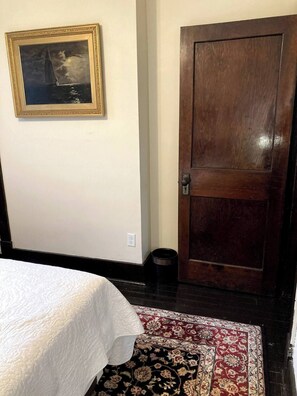 2 室のベッドルーム、アイロン / アイロン台、WiFi、ベッドシーツ