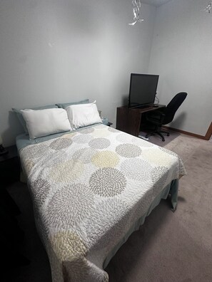 4 soverom, strykejern/-brett, wi-fi og sengetøy