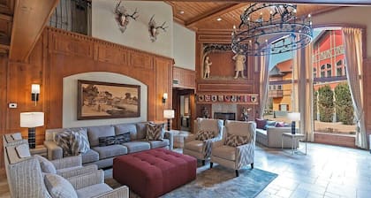 107 • Swiss Zermatt King Suite + Pool Near Park City & Sundance Ski Resorts