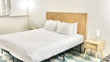 1 bedroom, desk, free WiFi, bed sheets