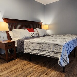 2 bedrooms, iron/ironing board, free WiFi, bed sheets