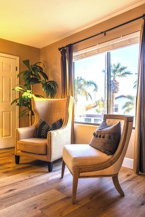 Interior - Beautiful 2-Story house in delightful Scottsdale! (Scottsdale)