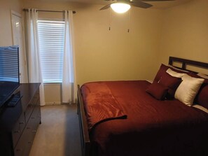 Iron/ironing board, WiFi, bed sheets