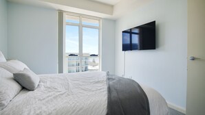 2 bedrooms, free WiFi, bed sheets - Ocean Views Unit 22 - The Entrance (The Entrance)