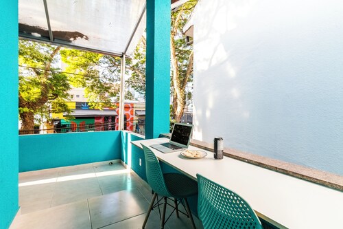 Domus Garden - Hostel and Studios
