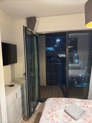 2 Schlafzimmer, Bügeleisen/Bügelbrett, kostenloses WLAN