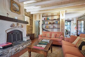 Villa (5 Bedrooms) | Interior