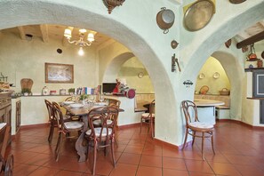 Villa (5 Bedrooms) | Interior