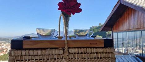 Chalet Confort, vista a la montaña | Restaurante al aire libre