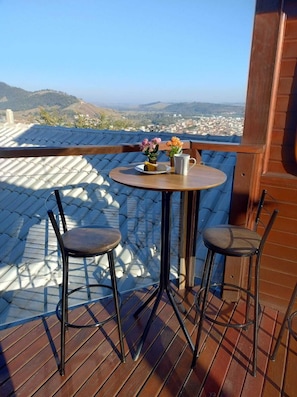 Chalet Confort, vista a la montaña | Restaurante al aire libre