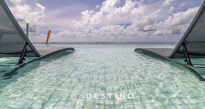Apto Beira Mar com Vista e Pé na Areia