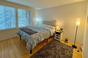 2 slaapkamers, een strijkplank/strijkijzer, gratis wifi, beddengoed