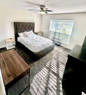 4 chambres, bureau, fer et planche à repasser, Wi-Fi gratuit