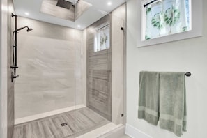 單棟房屋 (5 Bedrooms) | 內部