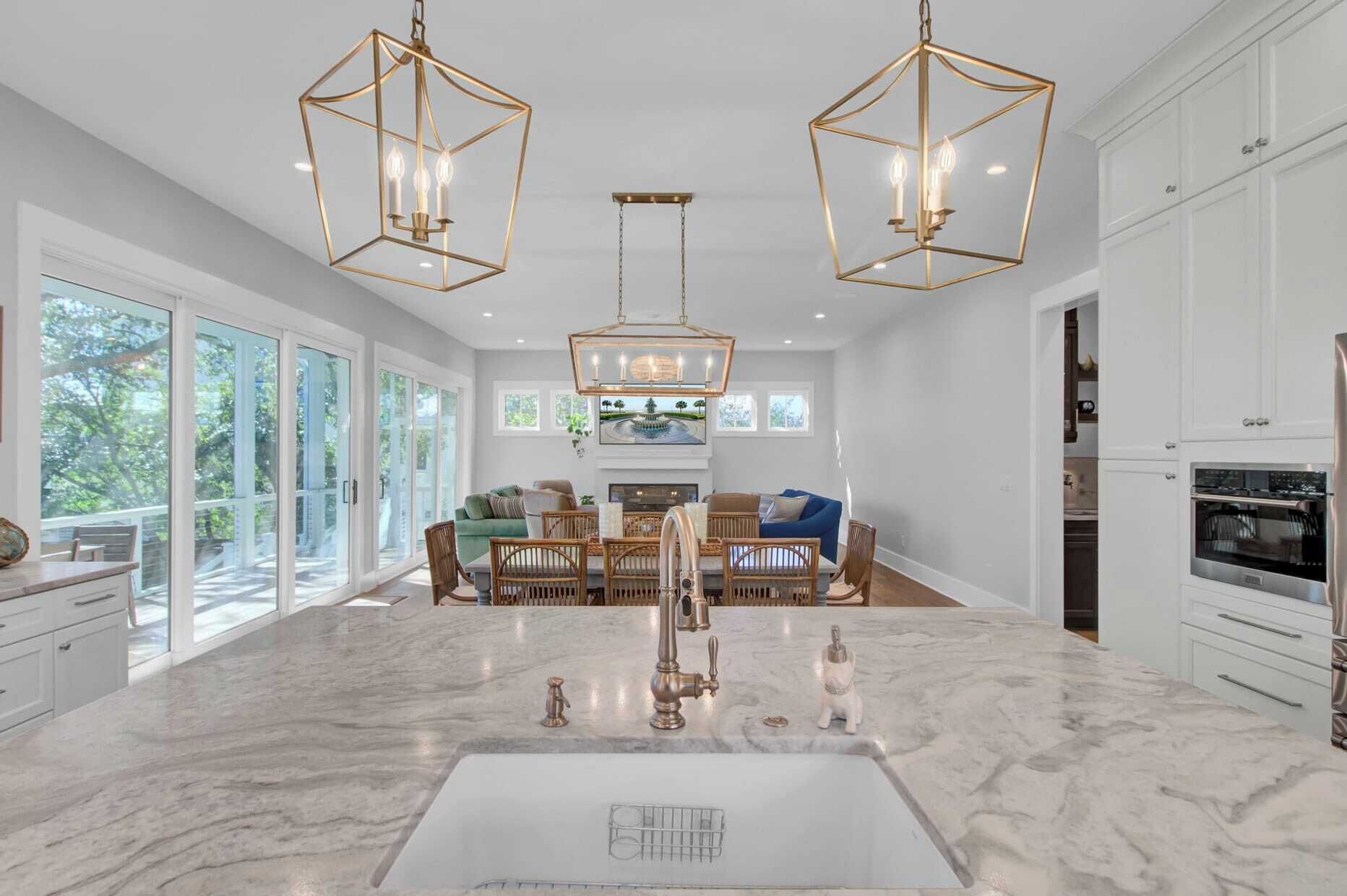 House (5 Bedrooms) | Interior