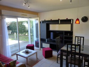 Interior - Le Brigantin, semi-detached villa 68m2 with terrace, garden and small garage (CAPBRETON)