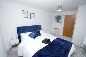 Apartment | 2 bedrooms, iron/ironing board, free WiFi, bed sheets