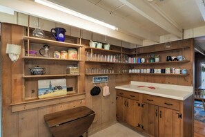 Interior - South Cottage: 2285-H  Waterfront, Six Bedrooms, Free Boating Bonus! (Harwich)