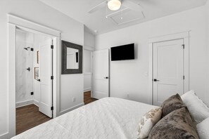 4 bedrooms, free WiFi, bed sheets