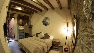 Appartement | 1 slaapkamer, een kluis op de kamer, een strijkplank/strijkijzer