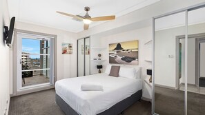 3 bedrooms, WiFi, bed sheets, wheelchair access - Sandy Cove Apartment The Entrance 48 (The Entrance)